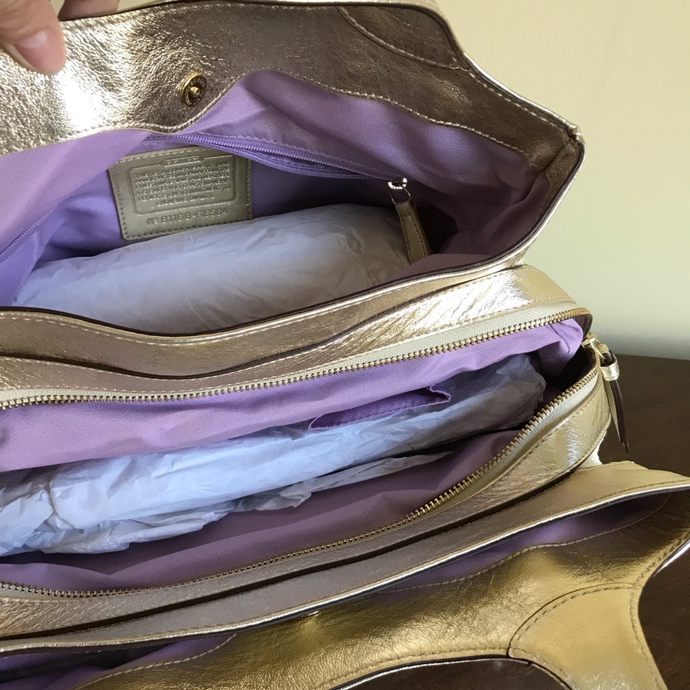 Handbag - Picture 6 of 7